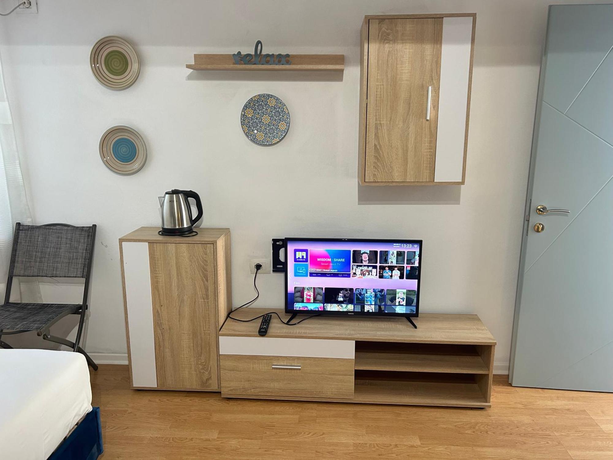 Budget Retreat Tirana & Studios ภายนอก รูปภาพ