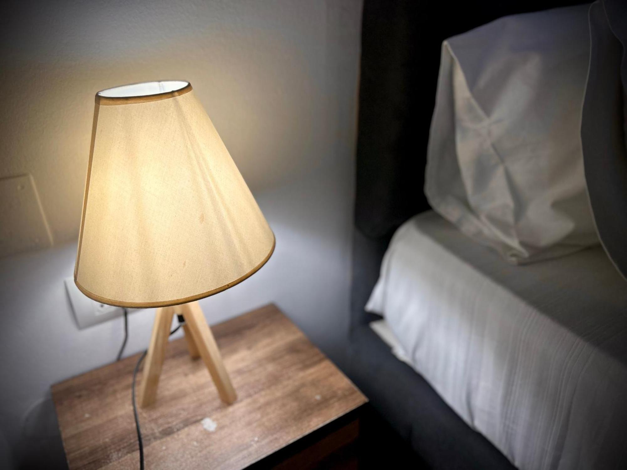 Budget Retreat Tirana & Studios ภายนอก รูปภาพ